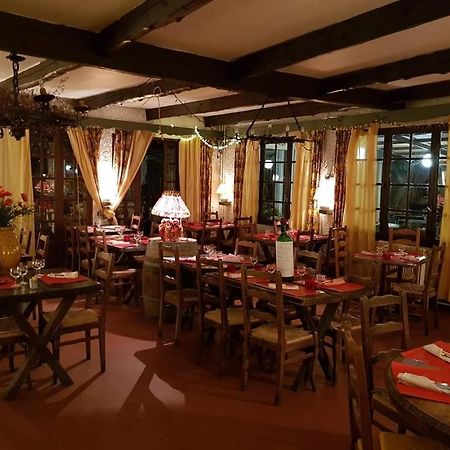 Domaine Du Berange Hotel Saint-Geniès-des-Mourgues Екстериор снимка