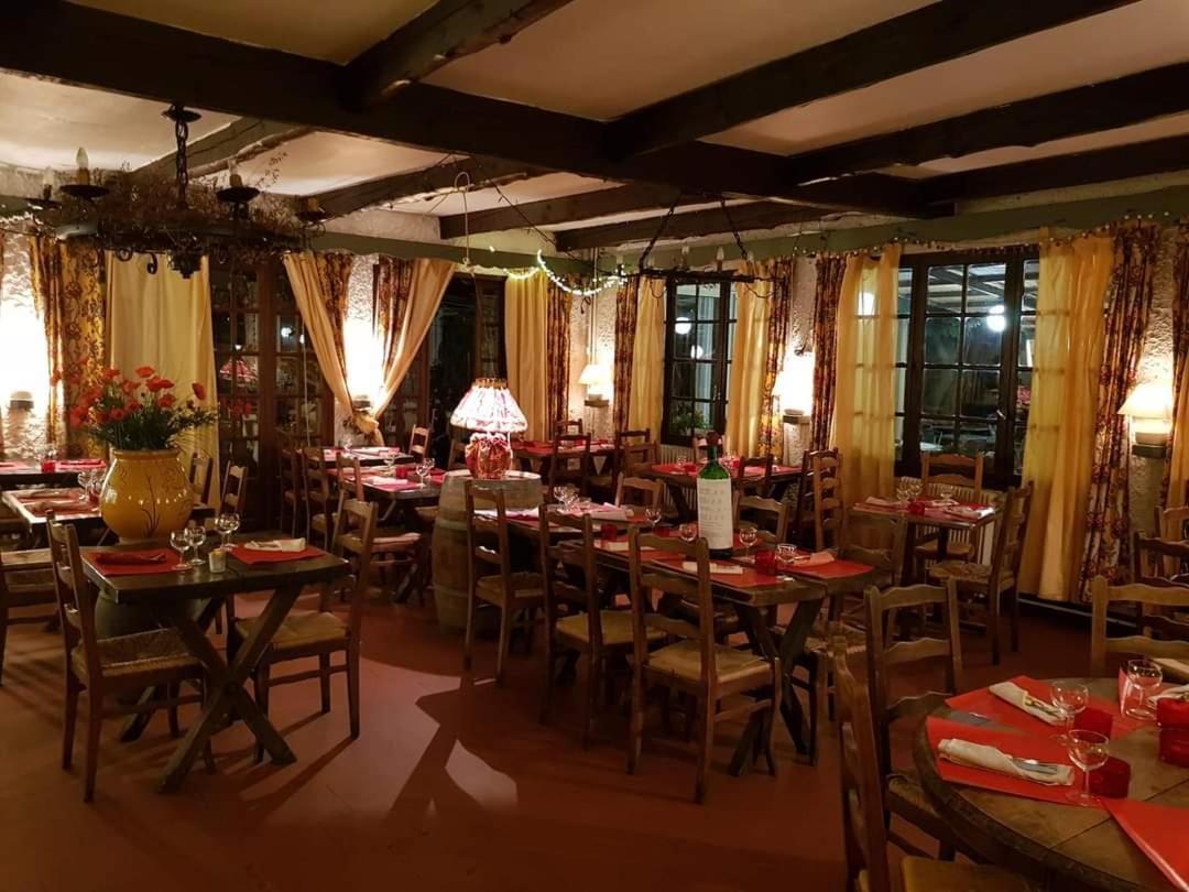 Domaine Du Berange Hotel Saint-Geniès-des-Mourgues Екстериор снимка
